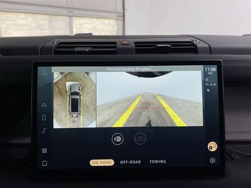 Used 2023 Land Rover Defender 130 X-Dynamic SE image 26