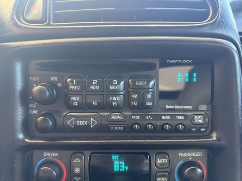 Used 2002 Chevrolet Corvette Convertible w/ Preferred Equipment Group1 image 26