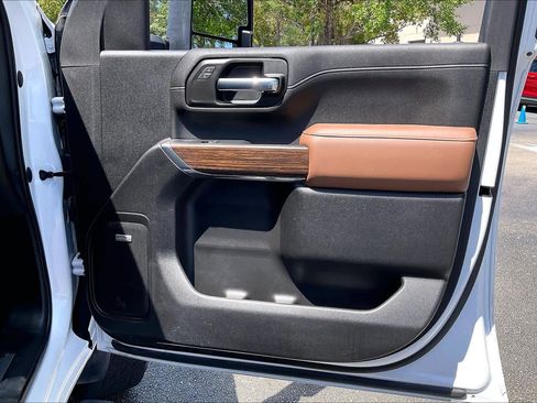 Certified 2023 Chevrolet Silverado 2500 High Country w/ Z71 Off-Road Package AWD/4WD image 23