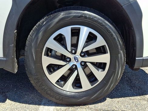 Used 2024 Subaru Outback Premium AWD/4WD image 8