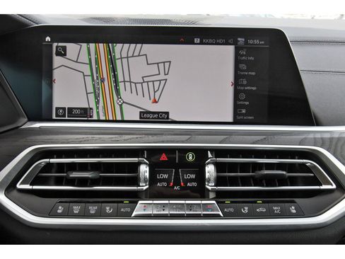 Used 2022 BMW X7 M50i w/ Dynamic Handling Package image 28