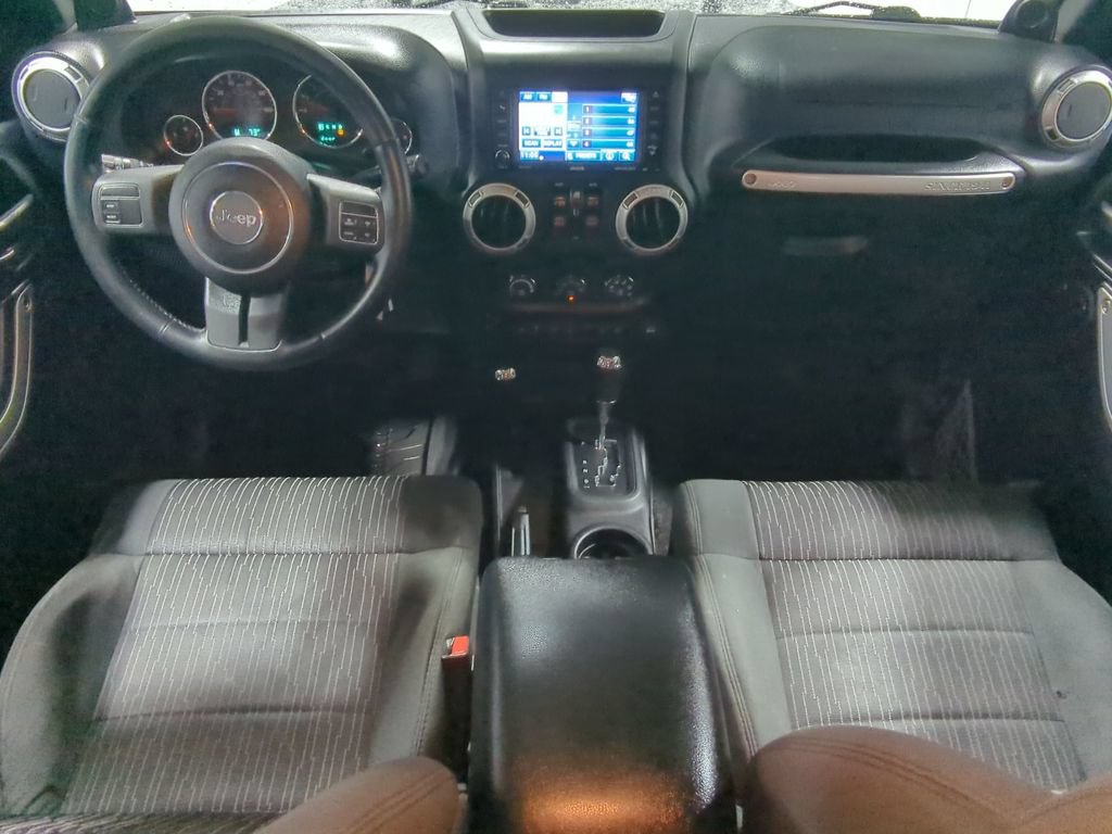 Used 2012 Jeep Wrangler Unlimited Sahara AWD/4WD image 18