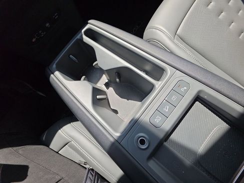 Used 2026 Kia EV9 Wind image 20