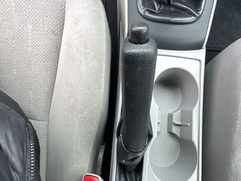 Used 2013 Toyota Corolla L FWD image 16