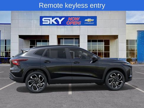 New 2026 Chevrolet Trax RS w/ Sunroof Package image 5