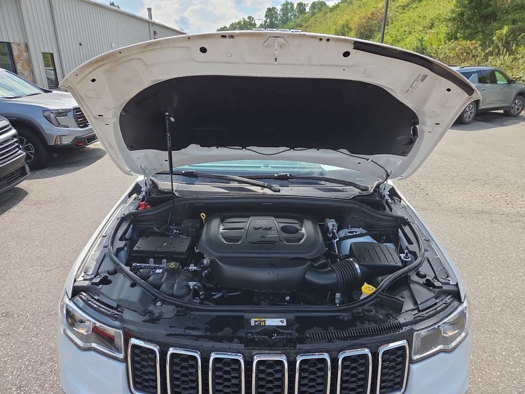 Used 2020 Jeep Grand Cherokee Limited AWD/4WD image 23