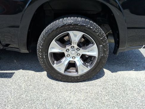 Used 2019 RAM 1500 Laramie RWD image 14