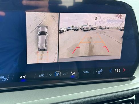 New 2026 Chevrolet Traverse LT w/ Driver Confidence Package FWD image 15