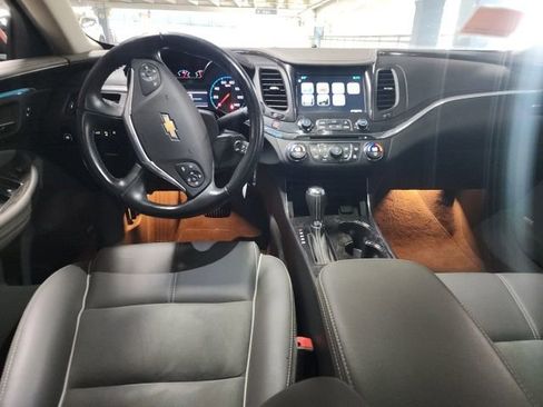 Used 2015 Chevrolet Impala LT FWD image 5