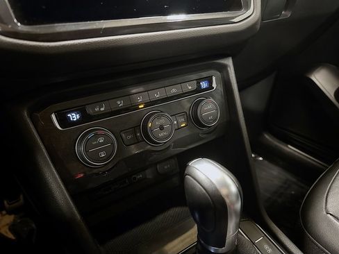 Used 2019 Volkswagen Tiguan SEL Premium R-Line image 25