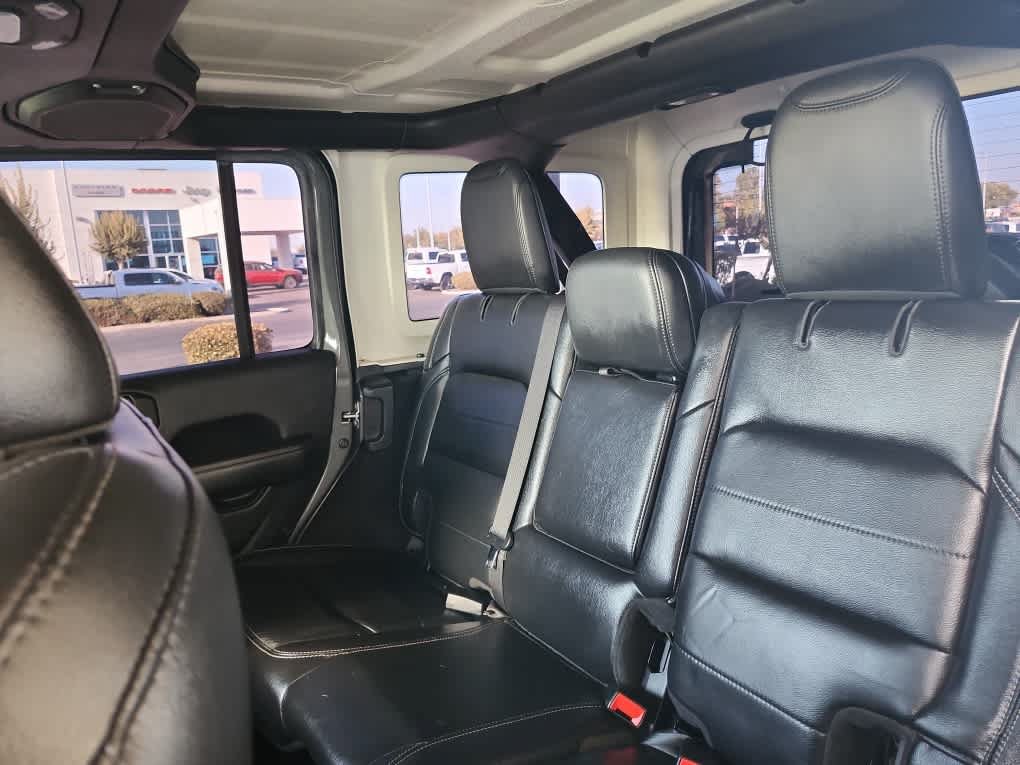 Used 2019 Jeep Wrangler Unlimited Sahara w/ Uconnect 4C Nav & Sound Group AWD/4WD image 26