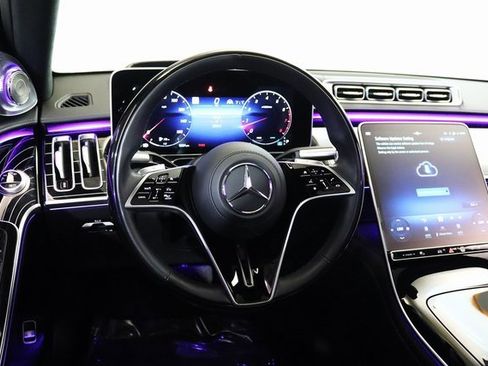 Used 2022 Mercedes-Benz S 580 4MATIC Sedan w/ Rear Seat Package image 21