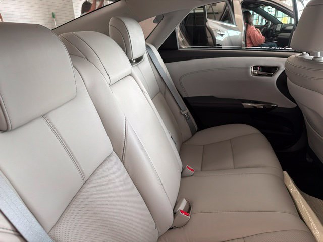 Used 2017 Toyota Avalon Limited FWD image 14