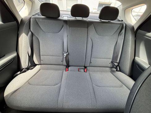 Used 2025 Kia K4 FWD image 37