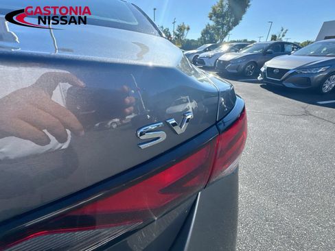 Used 2024 Nissan Sentra SV FWD image 40