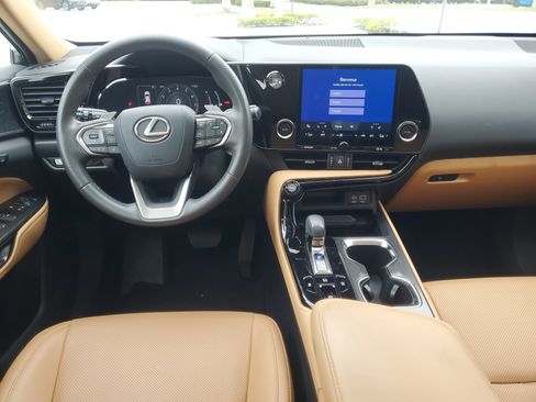 Used 2024 Lexus NX 250 FWD image 14