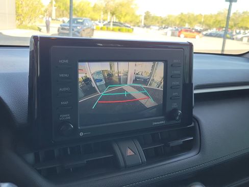 Used 2020 Toyota RAV4 LE image 22