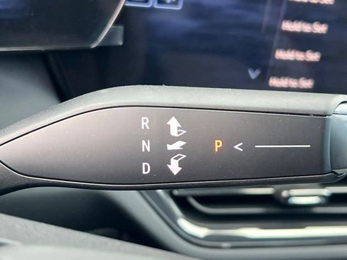 New 2025 Chevrolet Equinox EV RS w/ Convenience Package II AWD/4WD image 19