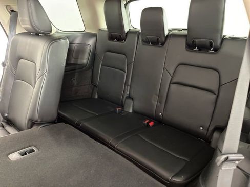 Used 2024 Nissan Pathfinder SL image 49