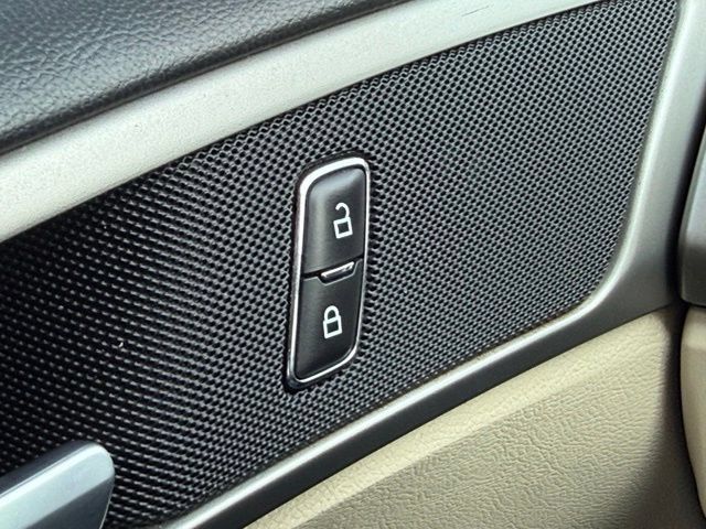 Used 2013 Ford Fusion SE FWD image 20