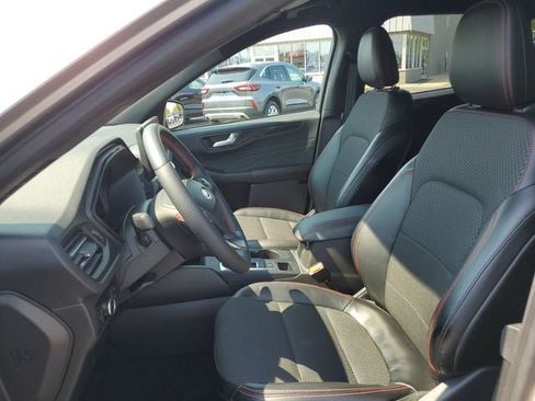 Used 2024 Ford Escape ST-Line w/ Tech Pack #1 AWD/4WD image 5