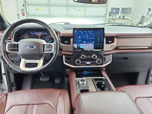 Used 2024 Ford Expedition Limited RWD image 25