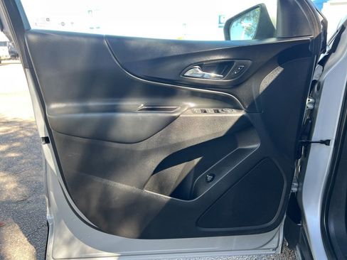 Used 2018 Chevrolet Equinox LT image 21