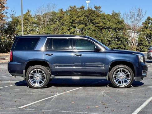 Used 2018 GMC Yukon SLT w/ Premium Edition image 9