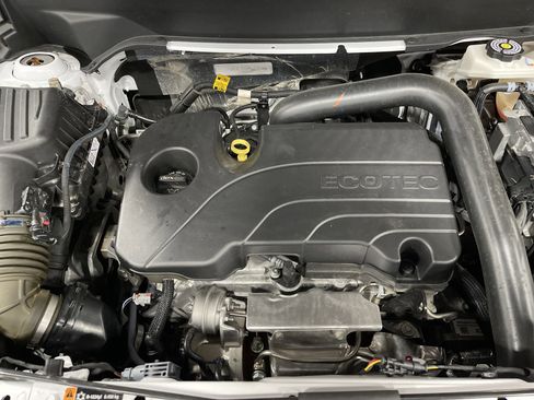 Used 2023 GMC Terrain SLE image 16