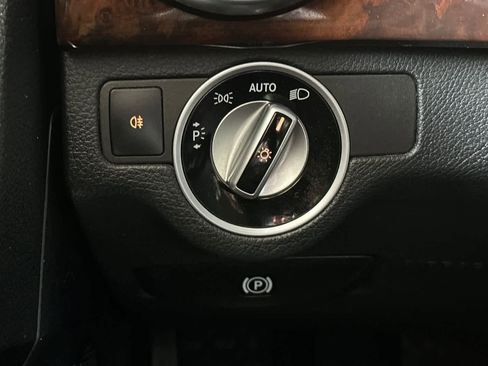 Used 2015 Mercedes-Benz GLK 350 2WD image 29