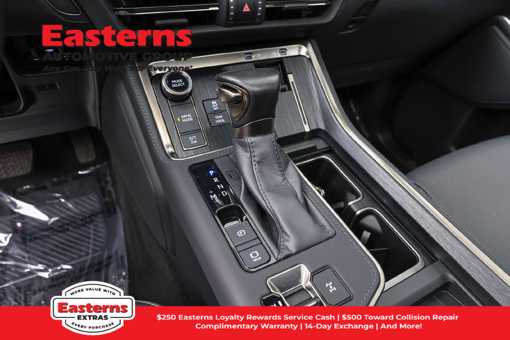 Used 2024 Lexus GX 550 w/ Cold Area Package AWD/4WD image 14