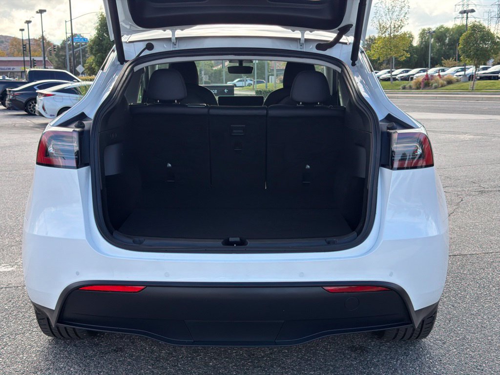 Used 2021 Tesla Model Y Long Range AWD/4WD image 16