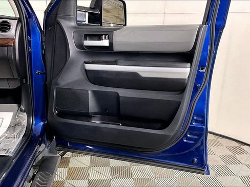 Used 2014 Toyota Tundra Limited image 24