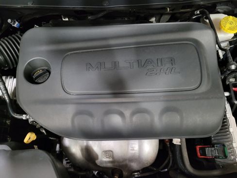 Used 2020 Jeep Cherokee Latitude FWD image 30
