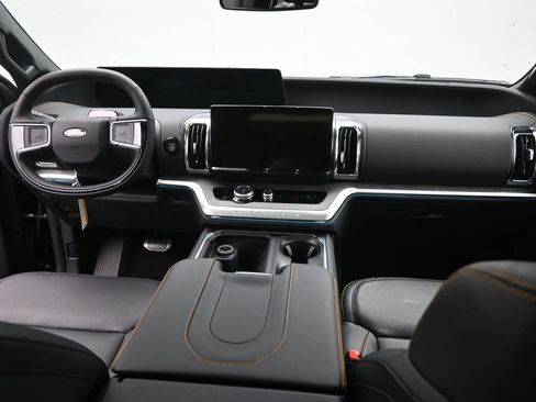 New 2025 Ford Expedition Tremor image 12