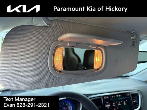 Used 2024 Chrysler Pacifica Touring-L FWD image 29
