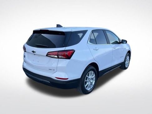 Certified 2024 Chevrolet Equinox LT w/ LPO, Floor Liner Package image 7