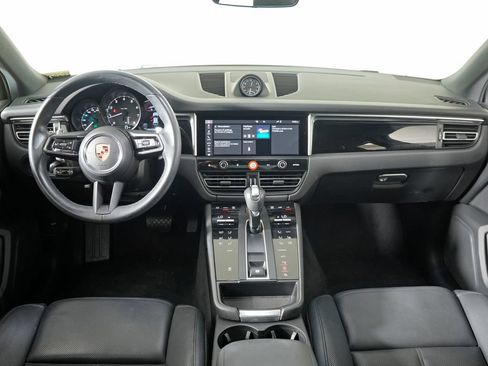 Certified 2023 Porsche Macan AWD/4WD image 23