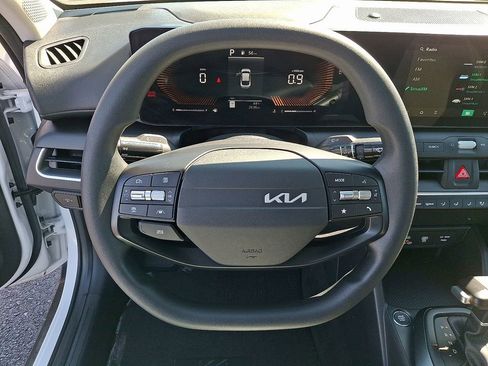 Certified 2025 Kia K4 FWD image 15