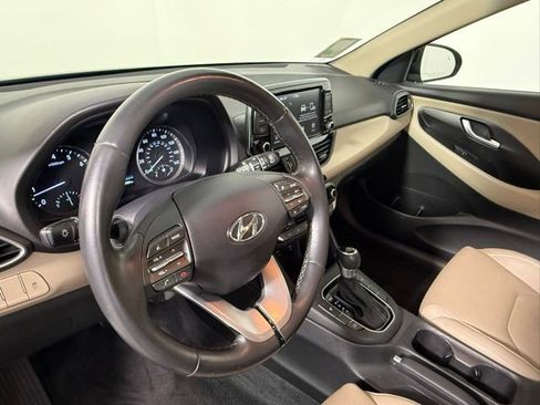 Used 2020 Hyundai Elantra GT w/ Style Package 02 FWD image 15