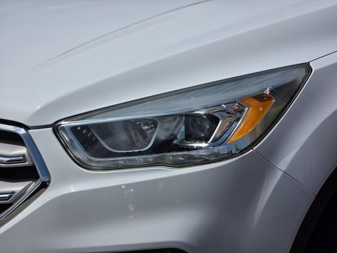 Used 2018 Ford Escape SEL FWD image 6