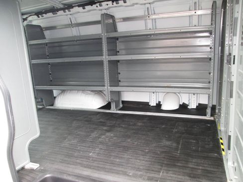 Used 2016 Chevrolet Express 2500 RWD image 26