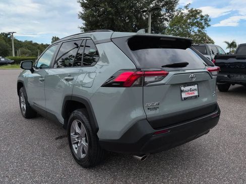 Used 2022 Toyota RAV4 XLE w/ Convenience Package AWD/4WD image 4