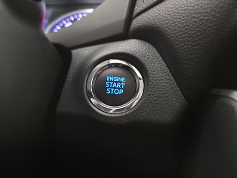 Used 2021 Toyota RAV4 XLE Premium image 24