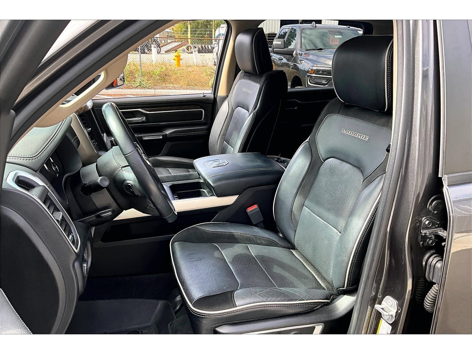 Used 2020 RAM 1500 Laramie AWD/4WD image 24