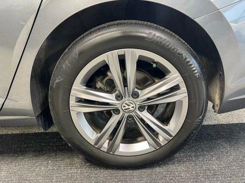 Used 2019 Volkswagen Jetta R-Line image 15