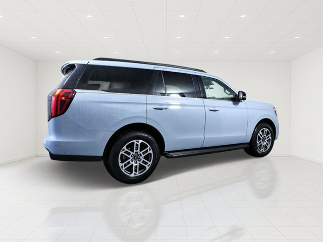 Certified 2025 Ford Expedition Active AWD/4WD image 7