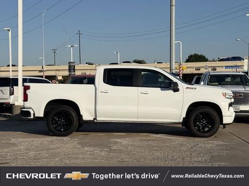 Used 2025 Chevrolet Silverado 1500 RST w/ Convenience Package II AWD/4WD image 5