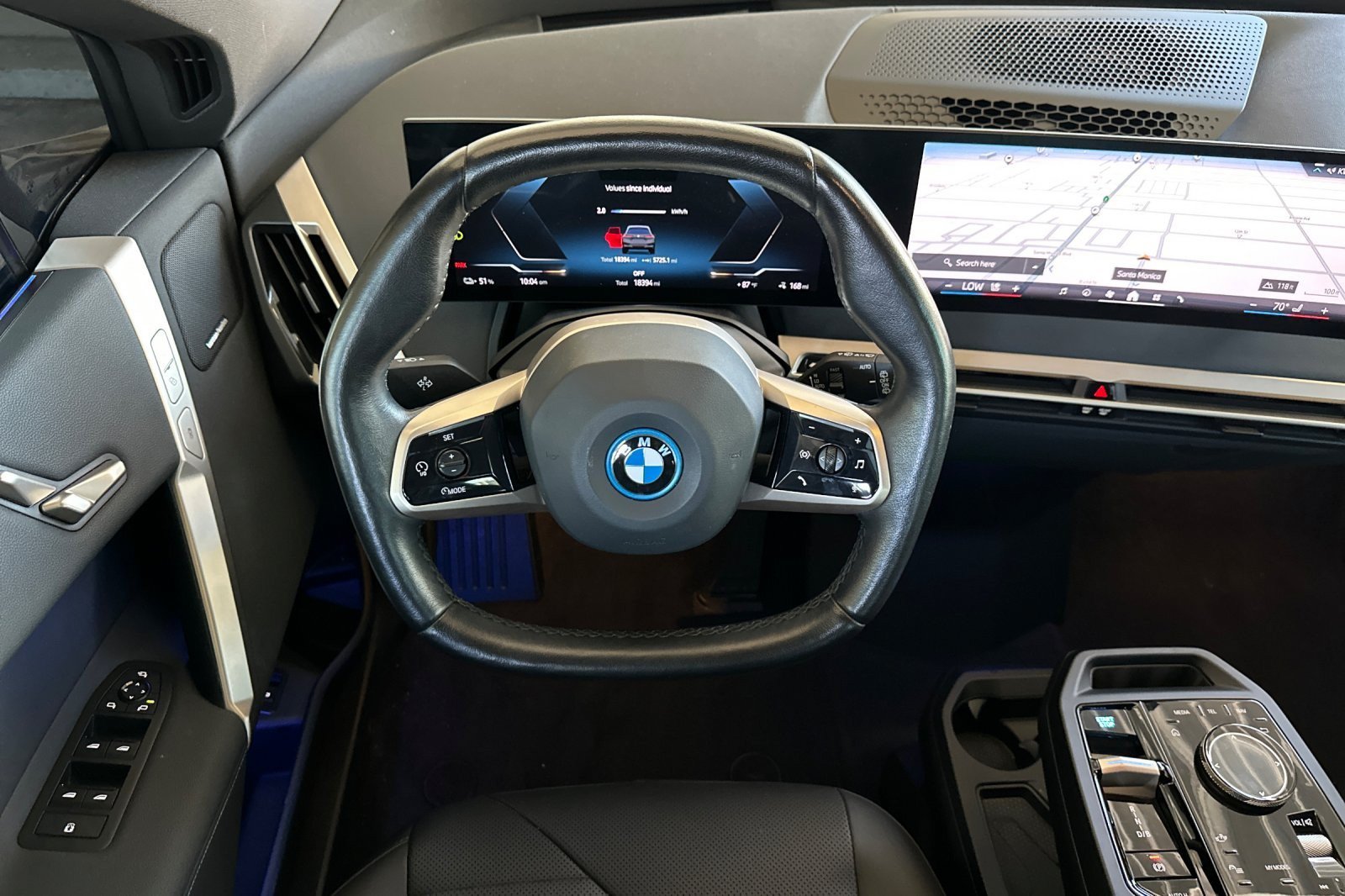 Used 2024 BMW iX xDrive50 w/ Sport Package AWD/4WD image 13