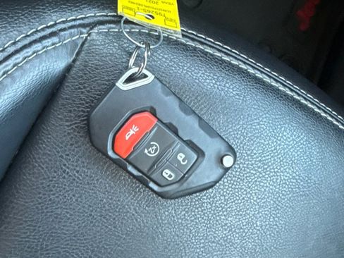 Used 2021 Jeep Gladiator Overland w/ Popular Equipment Package image 32